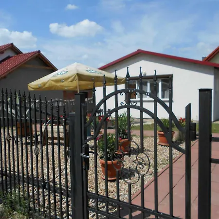 Boszkowianka Mini Сasa de vacaciones Boszkowo